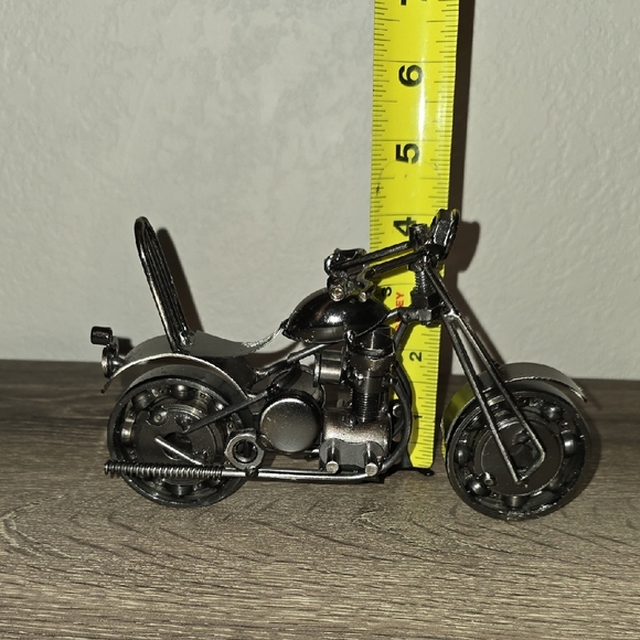 Motorcycle Decor - Picture 6 of 7